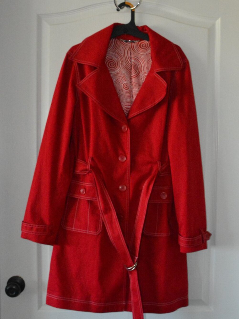 Apt. 9 Women's Trench Coat Featuring White Contrast Stitching size Large